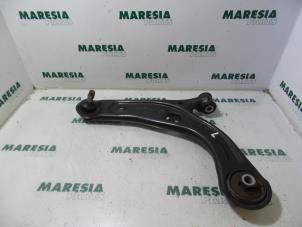 Usagé Bras de suspension bas avant gauche Lancia Ypsilon (312) 0.9 TwinAir 85 Prix € 75,00 Règlement à la marge proposé par Maresia Parts