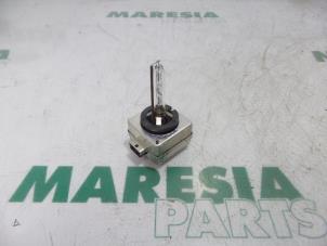 Used Xenon bulb Renault Megane III Grandtour (KZ) 1.5 dCi 110 Price € 75,00 Margin scheme offered by Maresia Parts