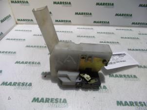Used Rear door mechanism 4-door, right Renault Megane Scénic (JA) 1.6 16V RT,RXE,RXT Price € 20,00 Margin scheme offered by Maresia Parts