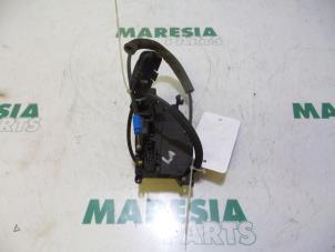 Used Sliding door lock mechanism, left Renault Kangoo Express (FW) 1.5 dCi 70 Price € 50,00 Margin scheme offered by Maresia Parts