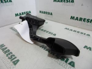 Używane Czujnik polozenia pedalu gazu Lancia Ypsilon (312) 0.9 TwinAir 85 Cena € 35,00 Procedura marży oferowane przez Maresia Parts