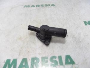 Used Thermostat housing Renault Clio II (BB/CB) 1.2 16V Price € 50,00 Margin scheme offered by Maresia Parts