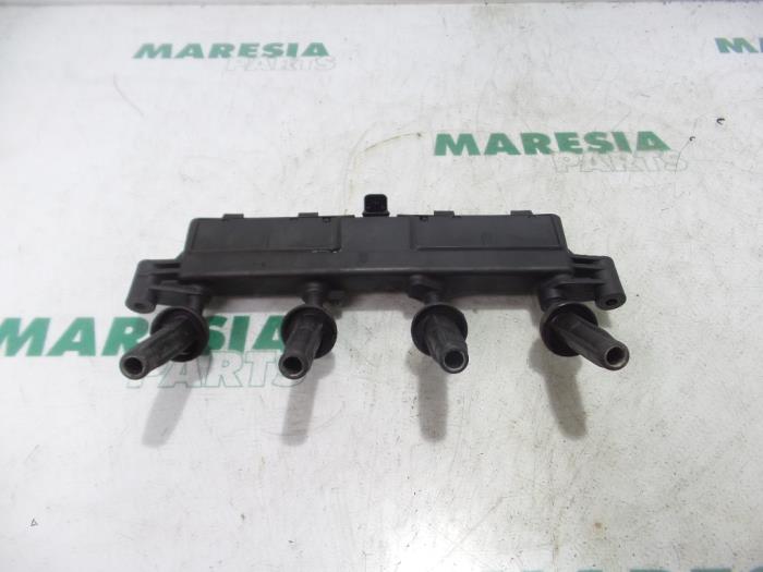 Gebrauchte Zündspule Peugeot 206 (2A/C/H/J/S) 1.1 XN,XR Preis € 40,00 Margenregelung angeboten von Maresia Parts