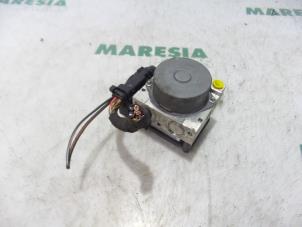 Used ABS pump Renault Megane II (BM/CM) 1.6 16V Price € 105,00 Margin scheme offered by Maresia Parts