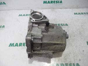 Usados Cuerpo de caja de cambios Alfa Romeo 147 (937) 1.9 JTD 16V Precio € 40,00 Norma de margen ofrecido por Maresia Parts