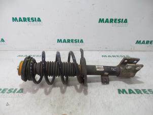 Used Front shock absorber rod, right Peugeot 3008 I (0U/HU) 2.0 HYbrid4 16V Price € 65,00 Margin scheme offered by Maresia Parts