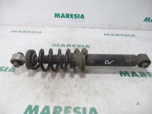 Used Rear shock absorber rod, right Peugeot 3008 I (0U/HU) 2.0 HYbrid4 16V Price € 105,00 Margin scheme offered by Maresia Parts