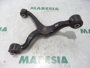 Used Rear wishbone, right Peugeot 3008 I (0U/HU) 2.0 HYbrid4 16V Price € 105,00 Margin scheme offered by Maresia Parts