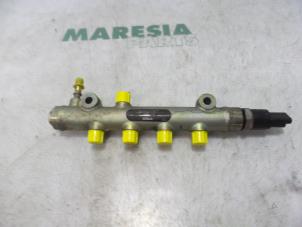 Used Fuel injector nozzle Peugeot 307 (3A/C/D) 1.4 HDi Price € 50,00 Margin scheme offered by Maresia Parts