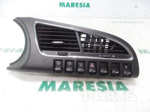 Used Switch Peugeot 3008 I (0U/HU) 2.0 HYbrid4 16V Price € 75,00 Margin scheme offered by Maresia Parts