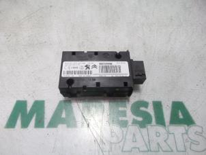 Used Tyre pressure sensor Peugeot 3008 I (0U/HU) 1.6 HDiF 16V Price € 60,00 Margin scheme offered by Maresia Parts
