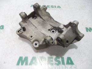 Used Support (miscellaneous) Peugeot 206 (2A/C/H/J/S) 1.6 16V Price € 20,00 Margin scheme offered by Maresia Parts