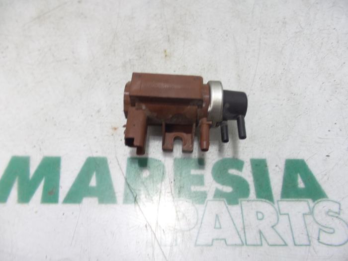 Usagé Régulateur pression turbo Citroen C3 (FC/FL/FT) 1.6 HDi 16V 92 Prix € 25,00 Règlement à la marge proposé par Maresia Parts
