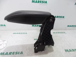 Used Armrest Citroen C3 (SC) 1.6 HDi 92 Price € 35,00 Margin scheme offered by Maresia Parts