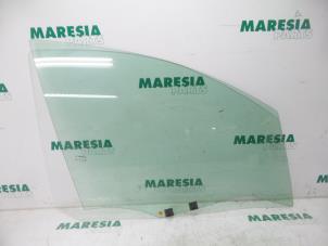 Used Door window 4-door, front right Renault Clio IV Estate/Grandtour (7R) 0.9 Energy TCE 90 12V Price € 40,00 Margin scheme offered by Maresia Parts