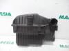 Cuerpo de filtro de aire de un Peugeot 308 (L3/L8/LB/LH/LP) 1.2 12V VTi PureTech 82 2014