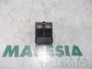 Used Multi-functional window switch Fiat Doblo (263) 1.3 D Multijet Euro 4 Price € 35,00 Margin scheme offered by Maresia Parts