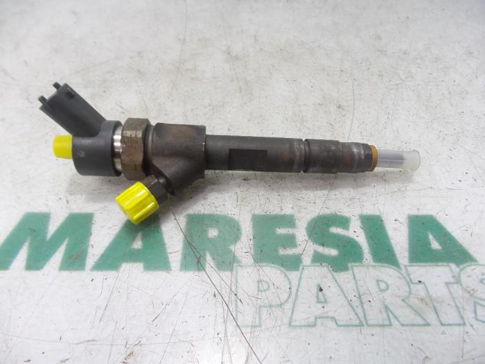 Usagé Injecteurs Renault Megane II CC (EM) 1.9 dCi 120 Prix € 75,00 Règlement à la marge proposé par Maresia Parts