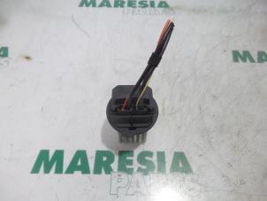 Used Heater resistor Peugeot 307 SW (3H) 1.6 16V Price € 25,00 Margin scheme offered by Maresia Parts