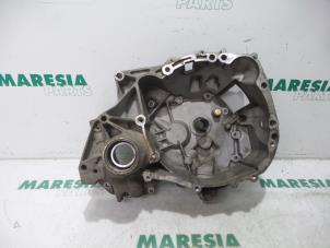 Used Gearbox casing Renault Twingo II (CN) 1.2 16V Price € 60,00 Margin scheme offered by Maresia Parts