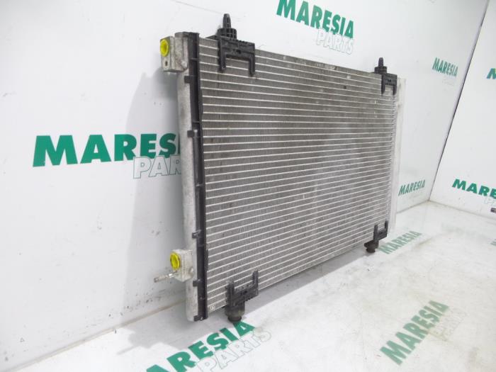 Air conditioning condenser from a Peugeot 307 SW (3H) 1.6 16V 2006