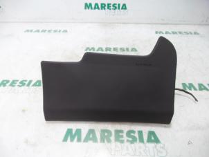 Used Knee airbag, left Citroen C4 Picasso (UD/UE/UF) 1.8 16V Price € 75,00 Margin scheme offered by Maresia Parts