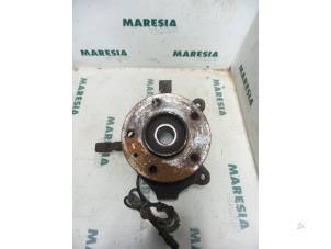 Usagé Joint avant droit Renault Trafic New (FL) 1.9 dCi 82 16V Prix € 60,00 Règlement à la marge proposé par Maresia Parts