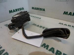 Used Throttle pedal position sensor Renault Trafic New (FL) 1.9 dCi 82 16V Price € 35,00 Margin scheme offered by Maresia Parts