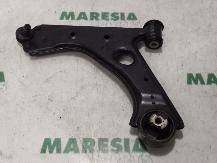 Front lower wishbone, left from a Alfa Romeo MiTo (955) 1.3 JTDm 16V 2009