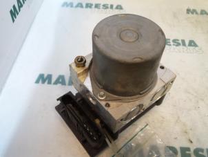 Used ABS pump Renault Megane II Grandtour (KM) 1.5 dCi 80 Price € 75,00 Margin scheme offered by Maresia Parts