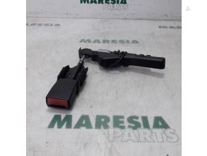 Gebrauchte Gurtsrammer rechts Citroen C3 (FC/FL/FT) 1.4 Preis € 50,00 Margenregelung angeboten von Maresia Parts