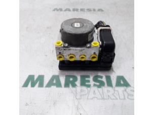 Usados Bomba ABS Citroen C3 (SC) 1.4 HDi Precio € 119,95 Norma de margen ofrecido por Maresia Parts