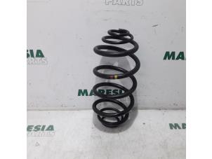 Used Rear coil spring Renault Kangoo Express (FW) 1.5 dCi 90 FAP Price € 42,35 Inclusive VAT offered by Maresia Parts