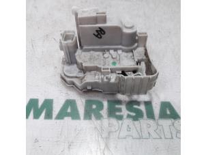 Used Rear door mechanism 4-door, right Fiat Bravo (198A) 1.4 16V Price € 30,00 Margin scheme offered by Maresia Parts