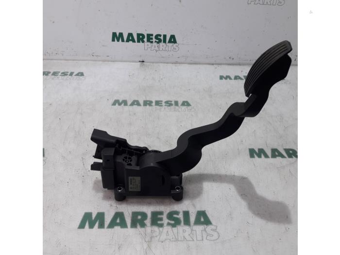 Begagnade Gaspedalsensor Fiat Bravo (198A) 1.4 16V Pris € 25,00 Marginaltabell erbjuds av Maresia Parts