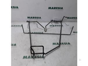 Used Spare wheel holder Renault Kangoo Express (FW) 1.5 dCi 90 FAP Price € 42,35 Inclusive VAT offered by Maresia Parts