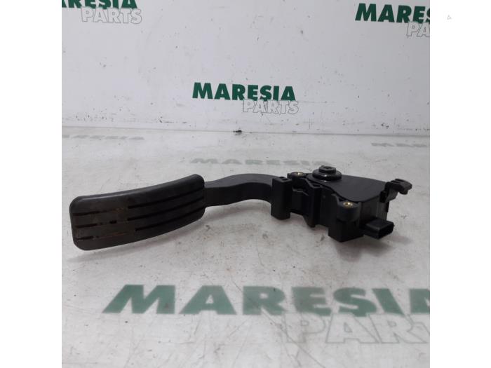 Begagnade Gaspedalsensor Dacia Lodgy (JS/SD0J) 1.2 TCE 16V Pris € 35,00 Marginaltabell erbjuds av Maresia Parts
