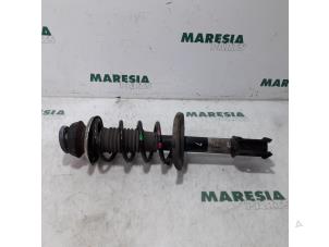 Gebrauchte Stoßdämpferstrebe links vorne Dacia Lodgy (JS) 1.2 TCE 16V Preis € 75,00 Margenregelung angeboten von Maresia Parts