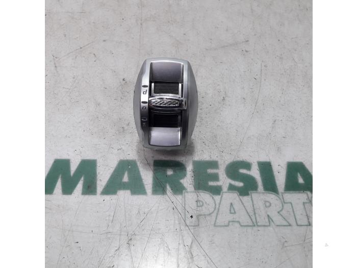 Begagnade Brytare Alfa Romeo MiTo (955) 1.3 JTDm 16V Pris € 50,00 Marginaltabell erbjuds av Maresia Parts