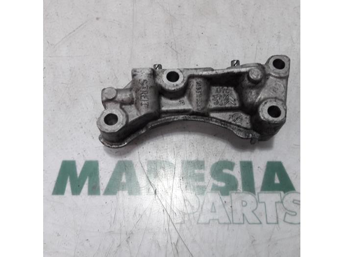 Used Engine mount Citroen C3 Picasso (SH) 1.6 HDi 16V 90 Price € 30,00 Margin scheme offered by Maresia Parts