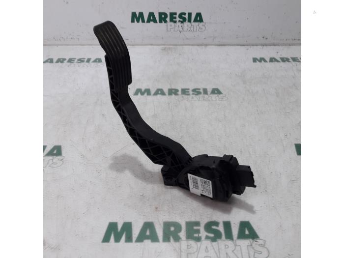 Begagnade Gaspedalsensor Citroen C4 Cactus (0B/0P) 1.6 Blue Hdi 100 Pris € 20,00 Marginaltabell erbjuds av Maresia Parts