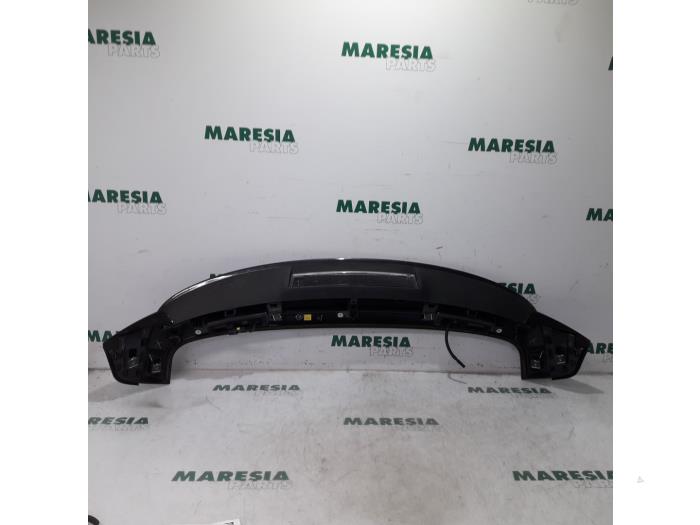 Używane Spojler Citroen C4 Cactus (0B/0P) 1.6 Blue Hdi 100 Cena € 183,75 Procedura marży oferowane przez Maresia Parts
