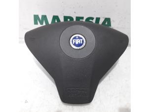 Używane Poduszka powietrzna lewa (kierownica) Fiat Stilo (192A/B) 1.4 16V Cena € 50,00 Procedura marży oferowane przez Maresia Parts
