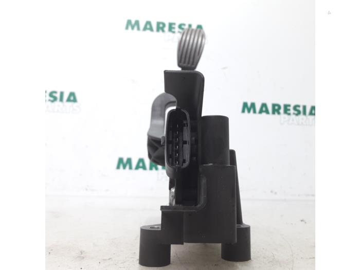 Gaspedalposition Sensor van een Fiat Stilo (192A/B) 1.4 16V 2007