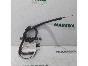Gebrauchte Schiebetür Schließmechanik rechts Citroen Berlingo 1.6 Hdi, BlueHDI 75 Preis € 60,50 Mit Mehrwertsteuer angeboten von Maresia Parts