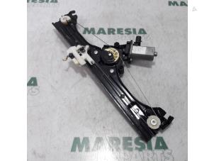 Usagé Mécanique vitre 2portes avant gauche Fiat 500 (312) 1.2 69 Prix € 35,00 Règlement à la marge proposé par Maresia Parts