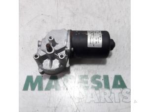 Used Front wiper motor Fiat Stilo (192A/B) 1.4 16V Price € 25,00 Margin scheme offered by Maresia Parts