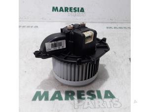 Usados Motor de ventilador de calefactor Citroen Berlingo 1.6 Hdi, BlueHDI 75 Precio € 36,30 IVA incluido ofrecido por Maresia Parts