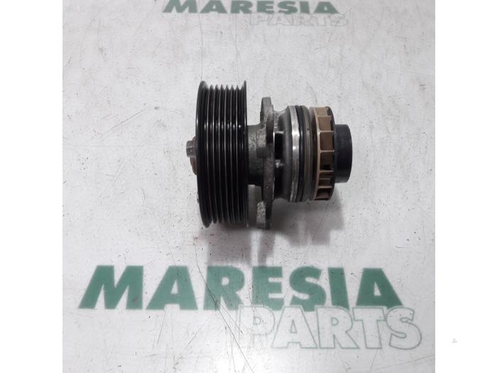 Begagnade Vattenpump Renault Espace (JK) 2.0 dCi 16V 150 FAP Pris € 29,50 Marginaltabell erbjuds av Maresia Parts