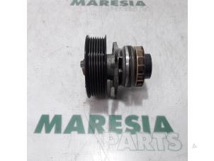 Used Water pump Renault Espace (JK) 2.0 dCi 16V 150 FAP Price € 25,00 Margin scheme offered by Maresia Parts
